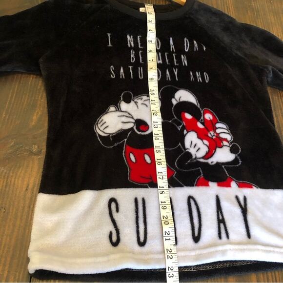 Disney Mickey Mouse Minnie Black Pajama Top Velour Women’s Size Medium Cozy Soft - Picture 6 of 8